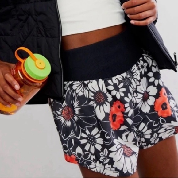 FP Movement Women's Carpe Diem Shorts NWT - Picture 4 of 7